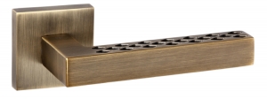 Pianni Lever Handle on Rose